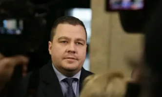 Има ярко мнозинство от старата сглобка ГЕРБ СДС ПП ДБ ДПС плюс