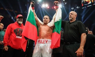 Футболната легенда Христо Стоичков поздрави Кубрат Пулев за успеха му