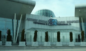 ИЗВЪНРЕДНО: Взривни устройства са намерени на Летище София, хората са евакуирани? (ОБНОВЕНА)