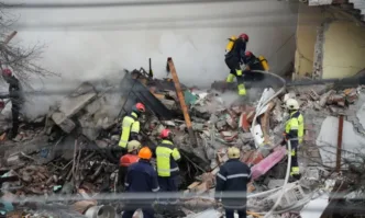 Все още има неразчистени участъци от разрушената в Банкя къща