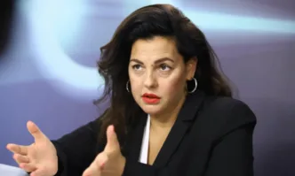 Андреева: Много бяха дефицитите, Петков не може да борави със системите за сигурност