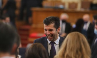 От Фейсбук профила на евродепутатът Асим АдемовНещо взе да ми