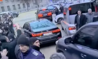 От Фейсбук профила на режисьора Евгени МихайловНародната любов забрави да