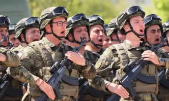 Заради празничния водосвет на бойните знамена и военния парад по