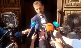 Говорителят на кабинета на Кирил Петков Лена Бориславова се