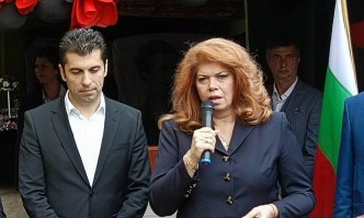 Йотова припомня на Петков че българската история е много дълга