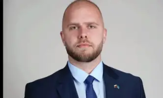 Общинският съветник от ПП ДБ Кирил Кунгалов продължава линията на коалицията