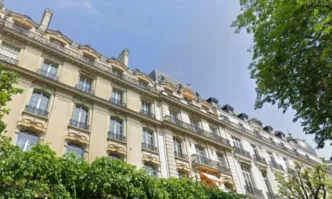 Собственикът на безалкохолни Дерби, Бачково и Gotmar купи апартамента на Епстийн в Париж
