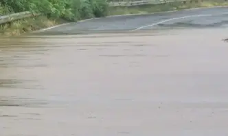 Проливните дъждове край Царево наводниха част от къмпинг Нестинарка Няма