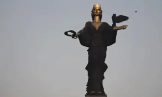 Районният кмет на Връбница Младен Младенов отправи пожелания за днешния