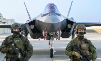 Полски и съюзнически самолети бяха вдигнати рано тази сутрин за