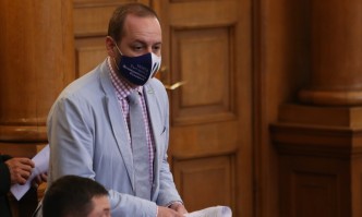 Ще е странно да сме само в парламента без да