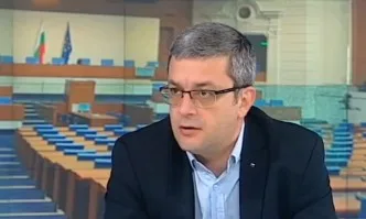 Тома Биков: ГЕРБ е партия, която се променя, затова печели изборите толкова пъти