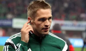 Англичанинът Крейг Поусън беше определен за главен съдия на мача