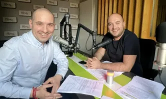 Преди повече от месец с моя колега и приятел Симеон