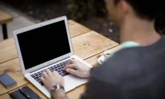 МАЕ призовава за дистанционна работа заради недостига на петрол