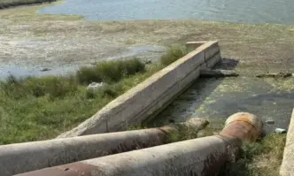 Шуменското езеро намиращо се в Североизточна България е заплашено да