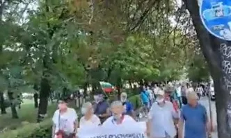 Контрапротестиращи: София не е катун (ВИДЕО)