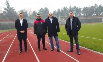 Кралев посети финансираните от държавата спортни обекти в Област Хасково