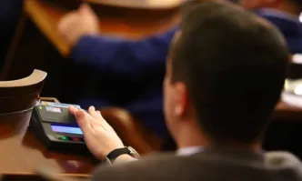 Депутатите в правната комисия отхвърлиха ветото на президента Румен Радев