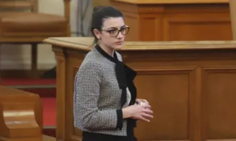 Лена Бориславова обвини ГЕРБ че сестра ѝ Маргарита е заминала