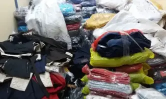 ГДБОП арестува митничар държал склад с ментета в Бургас съобщават