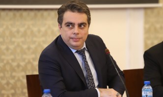 Василев обвини Булгаргаз, че е изнасял евтин газ от хранилището в Чирен