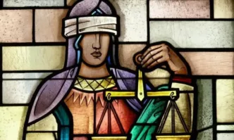 Четири месеца след като мъж загина в центъра на Бистрица
