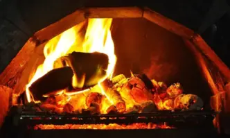 Камина за отопление се е взривила във фоайето на хотелски