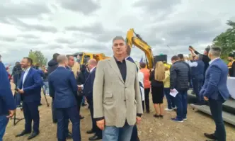 Днес бе направена официална първа копка на новата метростанция в