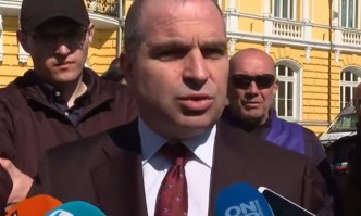 Пореден ден решенията на проблемите с АПИ отпаднаха от дневния