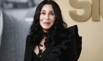 Шер е подала молба за настойничество над сина си Илайджа