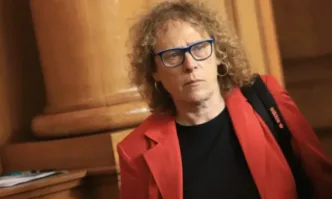 Депутатката от ДБ Албена Симеонова заяви че няма нищо общо