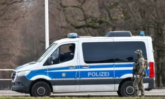 Нападателят, ранил деца в Германия, спал с нож и чук под възглавницата