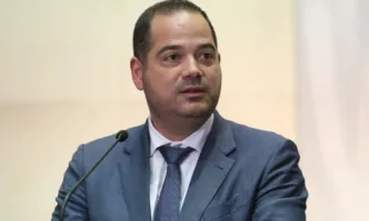 От няколко дни слушаме как специалистите по всичко от ПП ДБ