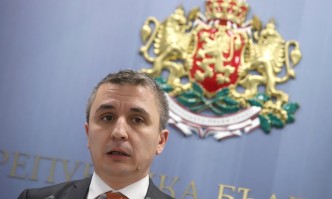 Новото управление с нови рокади: Енергийният министър освободил двама от членовете на Борда на БЕХ