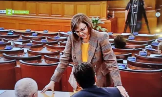 Продължаваме промяната ясно показват страха си от разкритията които могат