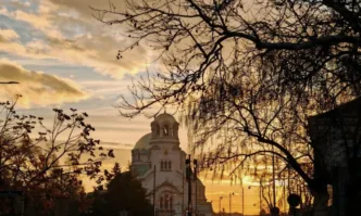 В петък с югозападен вятър ще започне разкъсване на облачността