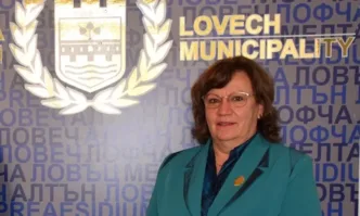 Поздравления изпрати кметът Корнелия Маринова до командирите на военните поделения
