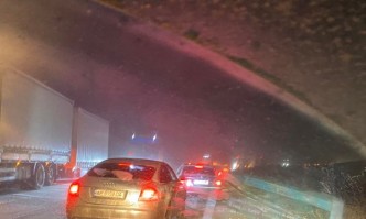 Сигнал: Тежък трафик на пътя Русе-Бяла заради непочистен сняг