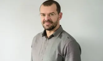 От Фейсбук профила на Боян Рашев експерт по управление на