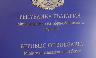 В деловодството на МОН вече е внесено предложението за извънредна