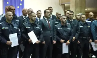 Столични полицаи в подкрепа на вътрешния министър и колегите си