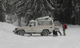 Спасители с кучета и доброволци търсят изчезналия сноубордист в района на Картала