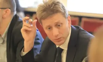 И той като Терзиев е син на бивш висш кадър