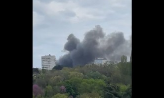 Пожар до Първа езикова гимназия във Варна, няма пострадали