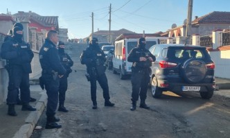 Акция на полицията в ромския квартал в Карнобат По първоначална