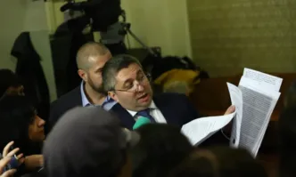 Служебният регионален министър Иван Шишков се меси в работата на