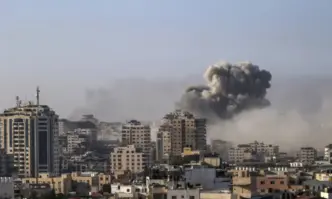 Хамас заяви днес че е освободила американка и дъщеря ѝ