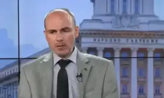 Присъствието на Пеевски на преговорите за Конституционни промени чисто медийно